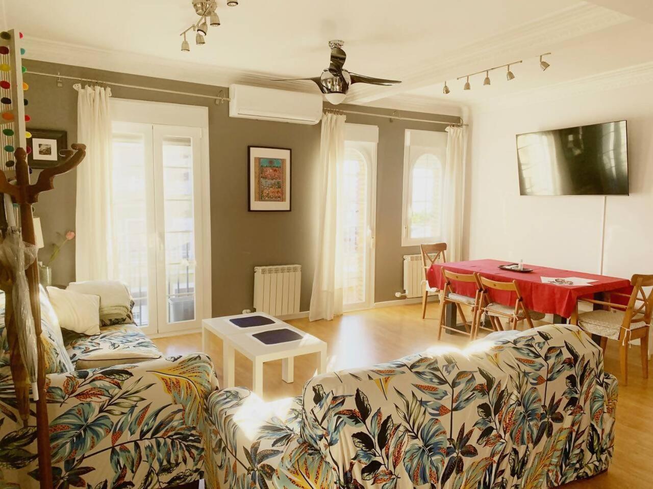 Un Hogar En El Centro Con Parking Gratuito Apartamento Saragoça Exterior foto