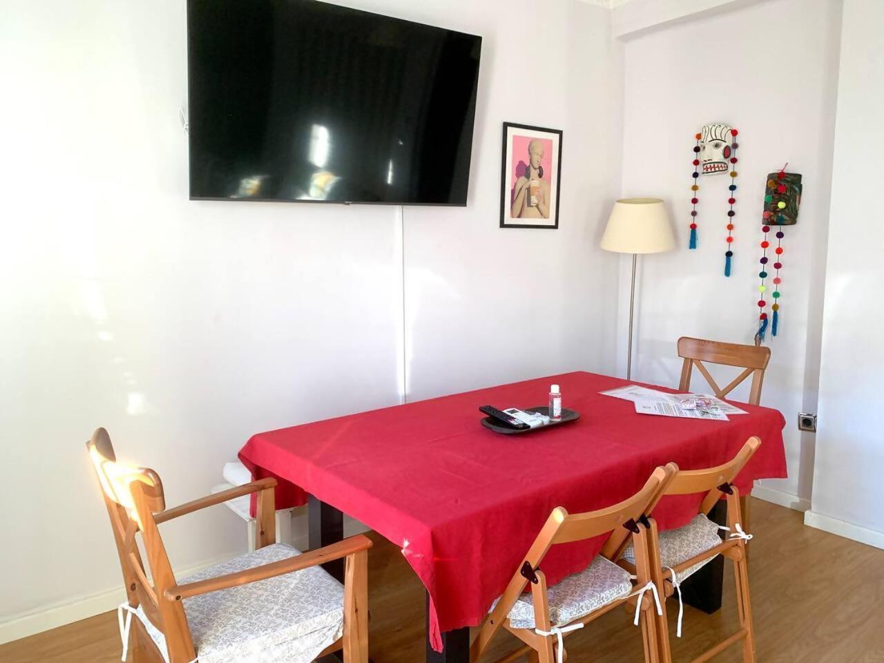 Un Hogar En El Centro Con Parking Gratuito Apartamento Saragoça Exterior foto